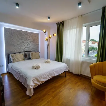 Main Square 5 Star Luxury With View