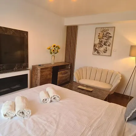 Main Square 5 Star Luxury With View Apartment *