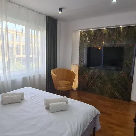 Main Square 5 Star Luxury With View Apartament *