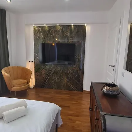 Main Square 5 Star Luxury With View * 克卢日-纳波卡