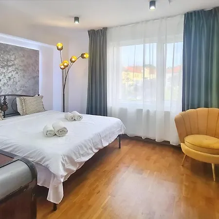 Main Square 5 Star Luxury With View Appartamento Cluj-Napoca