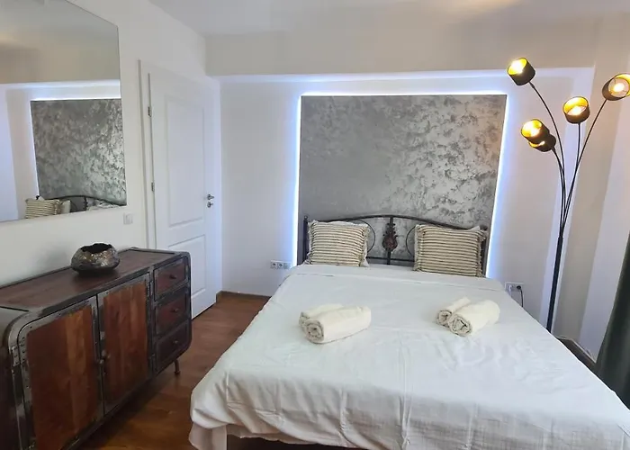 Main Square 5 Star Luxury With View Κλουζ-Ναπόκα