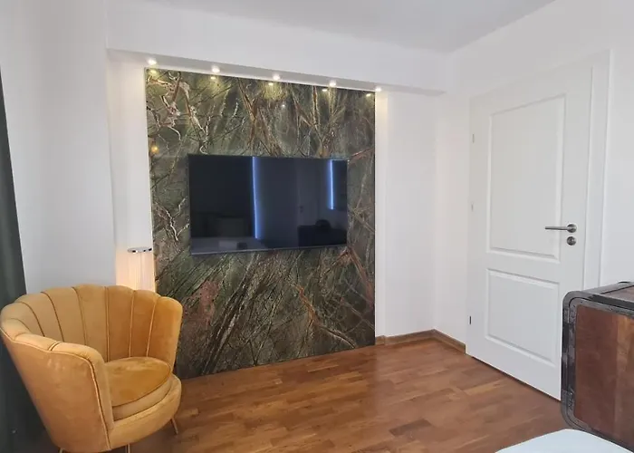 Main Square 5 Star Luxury With View Διαμέρισμα