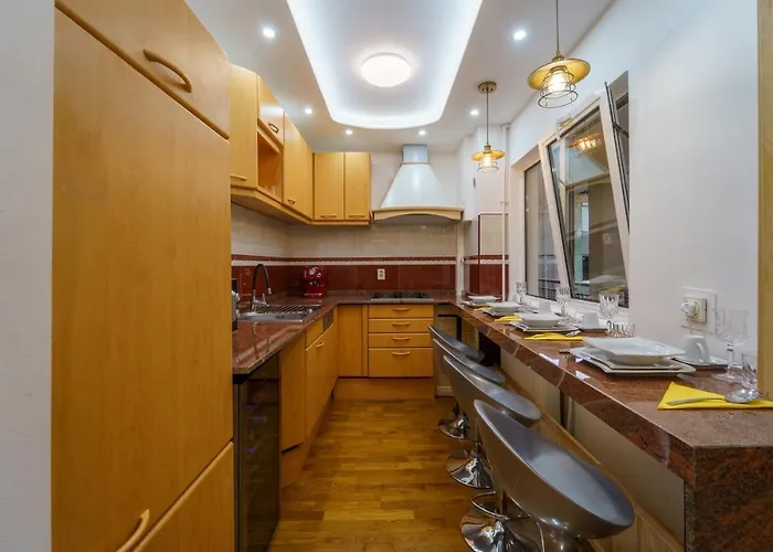 Διαμέρισμα Main Square 5 Star Luxury With View *