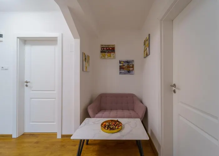 Main Square 5 Star Luxury With View * Κλουζ-Ναπόκα