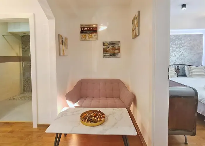 Main Square 5 Star Luxury With View