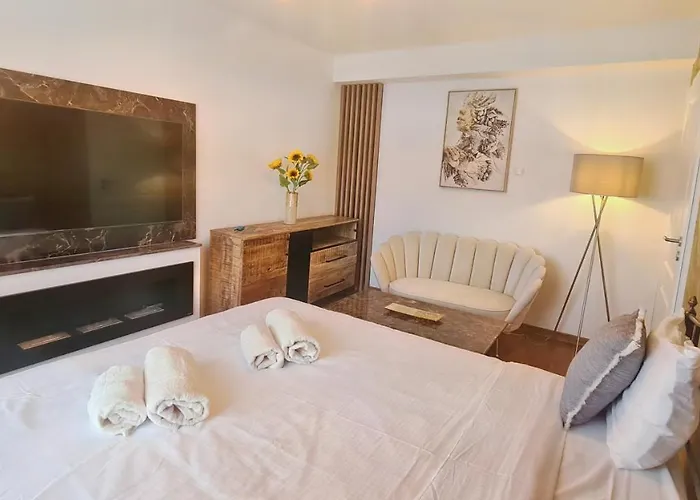 Апартаменты Main Square 5 Star Luxury With View *